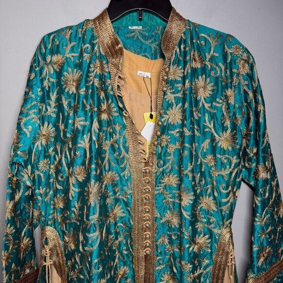 Two piece satin embroidered baroque pattern duster and slip dress - Picture 3 of 14